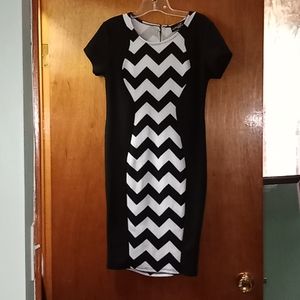 Black and white patterned dress!!